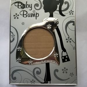 Cute picture frame. Like new.